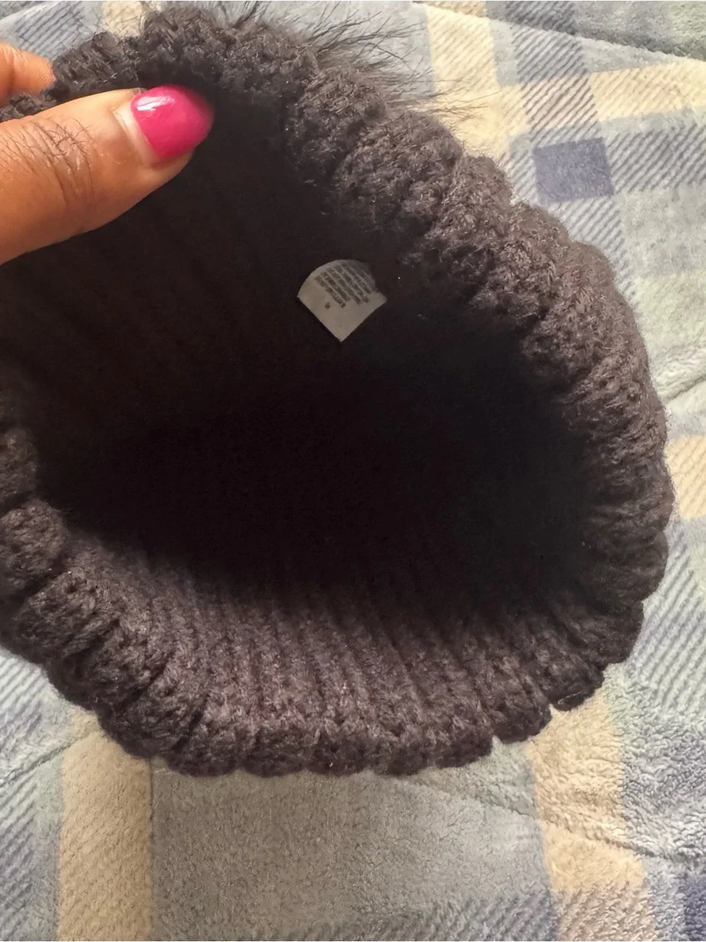 Black Knit Pom Beanie Hat - Women